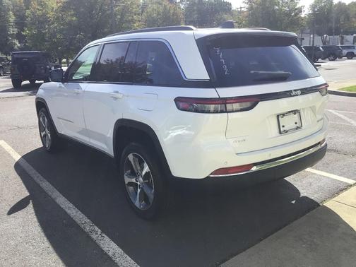 Bright White 2025 Jeep Grand Cherokee Limited