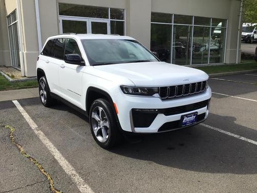 Bright White 2026 Jeep Grand Cherokee Limited 4x4