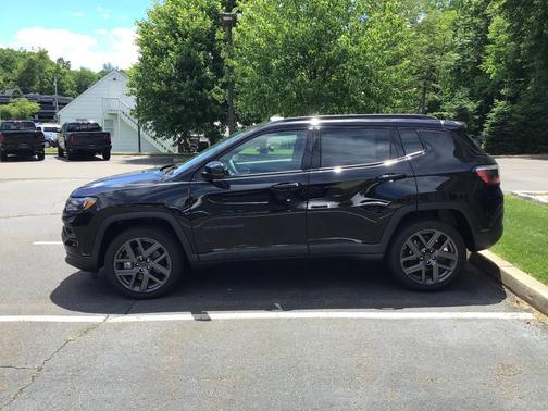 Diamond Black 2026 Jeep Compass Limited