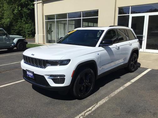Bright White 2023 Jeep Grand Cherokee 4xe Base