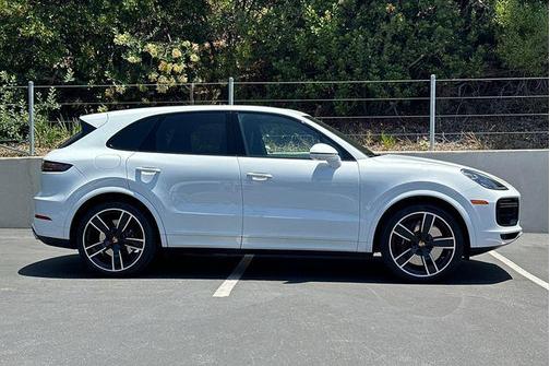2022 Porsche Cayenne Turbo