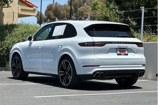 2022 Porsche Cayenne Turbo
