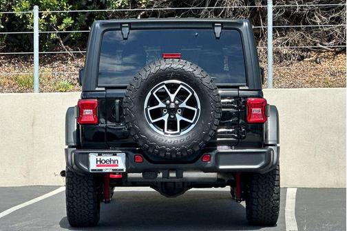 Black Clearcoat 2025 Jeep Wrangler Rubicon