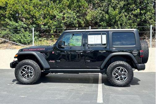 Black Clearcoat 2025 Jeep Wrangler Rubicon