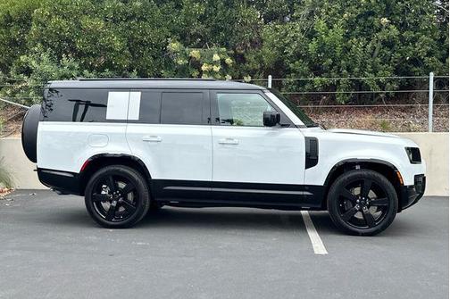 Fuji White 2026 Land Rover Defender P400 X-Dynamic SE