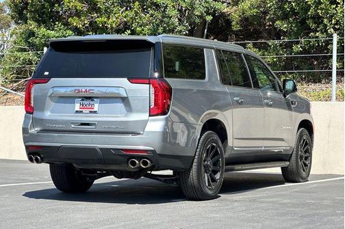 Sterling Metallic 2024 GMC Yukon XL Denali