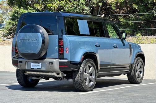 Tasman Blue Metallic 2025 Land Rover Defender 110 P400 X-Dynamic SE
