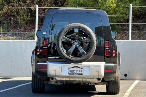 Santorini Black Metallic 2025 Land Rover Defender 130 P400 S