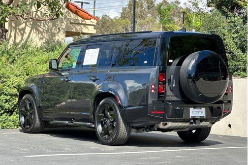 Carpathian Grey Premium Metallic 2025 Land Rover Defender 130 P400 X-Dynamic SE