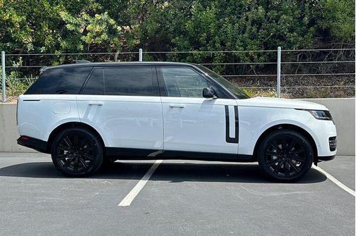 Fuji White 2026 Land Rover Range Rover P400 SE 7 Seat