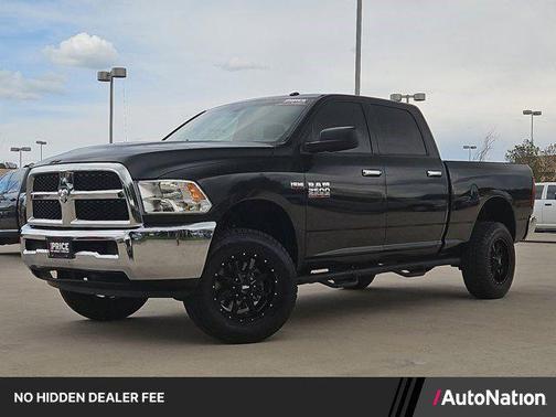 Brilliant Black Crystal Pearlcoat 2017 RAM 2500 SLT Crew Cab 4x4 6'4' Box