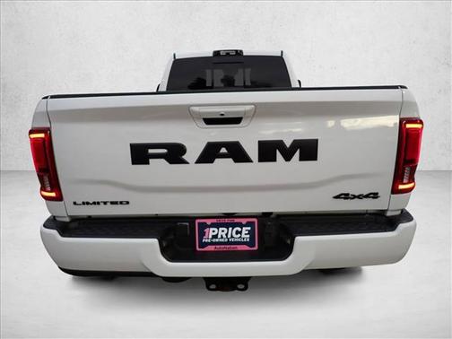 2025 RAM 3500 Limited Crew Cab 4x4 8' Box