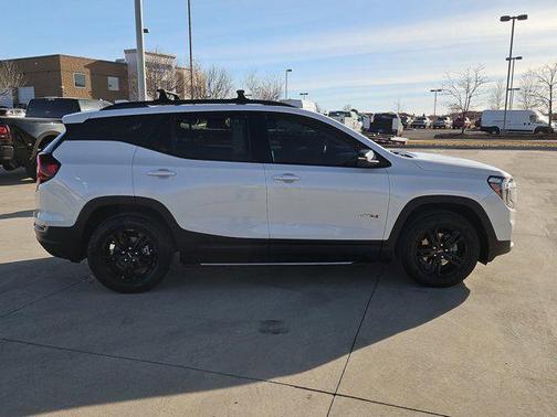 2024 GMC Terrain AWD AT4