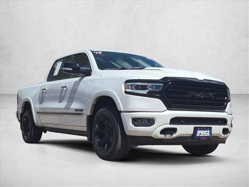 Ivory White Tri-Coat Pearlcoat 2019 RAM 1500 Limited
