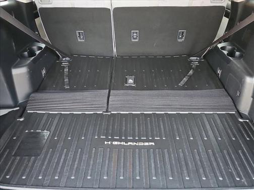 2020 Toyota Highlander L