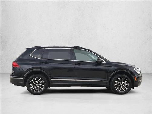 Deep Black Pearl 2021 Volkswagen Tiguan 2.0T SE 4MOTION