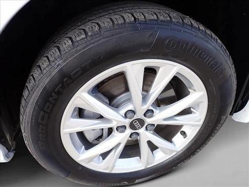 2024 Audi Q3 45 S line Premium Plus