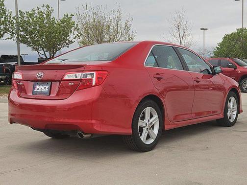 Barcelona Red Metallic 2013 Toyota Camry SE