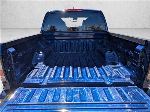 Deep Blue Pearl 2022 Nissan Frontier SV