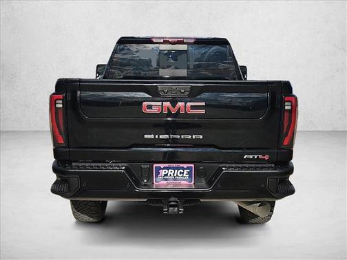 2024 GMC Sierra 2500 AT4