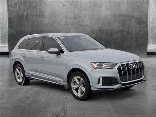 2023 Audi Q7 45 Premium