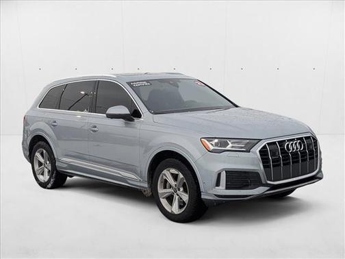 2023 Audi Q7 45 Premium