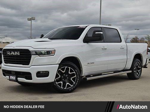 Bright White Clearcoat 2025 RAM 1500 Laramie
