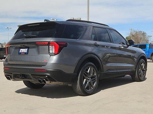 Carbonized Gray Metallic 2025 Ford Explorer ST