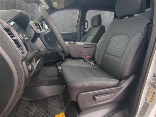 2025 RAM 1500 Warlock Crew Cab 4x4 5'7' Box