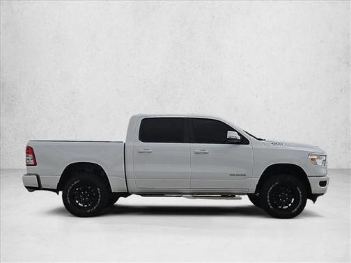 Bright White Clearcoat 2019 RAM 1500 Big Horn