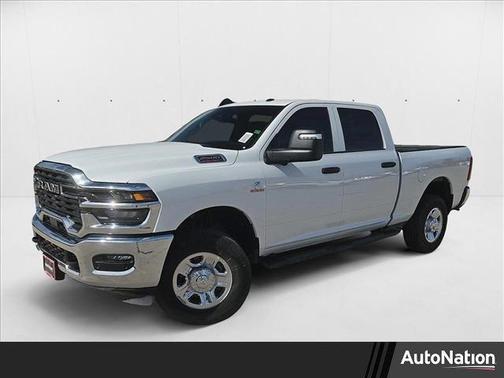 2025 RAM 2500 Tradesman Crew Cab 4x4 6'4' Box
