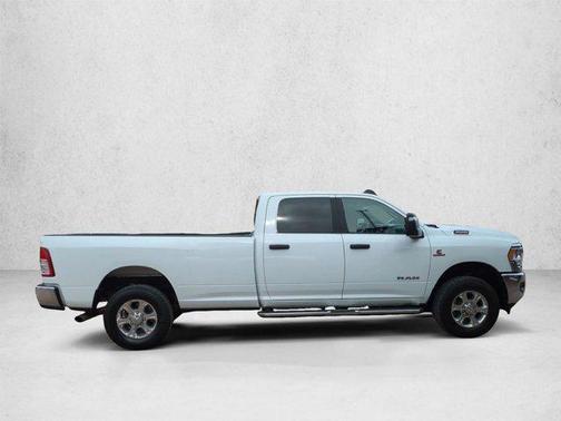 Bright White Clearcoat 2024 RAM 3500 Big Horn Crew Cab 4x4 8' Box
