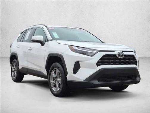 Ice Cap 2025 Toyota RAV4 XLE