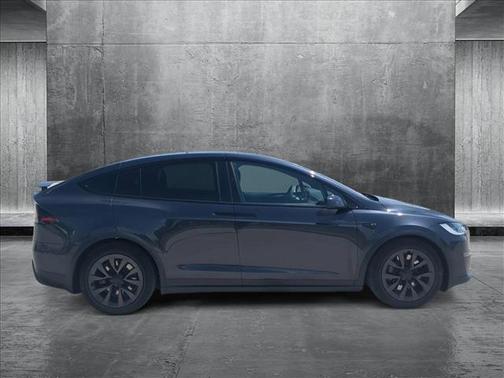 2024 Tesla Model X Long Range