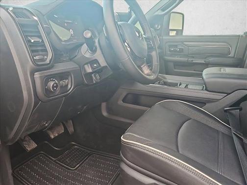 2026 RAM 3500 Limited Crew Cab 4x4 8' Box