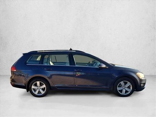 2015 Volkswagen Golf SportWagen TDI S 4-Door