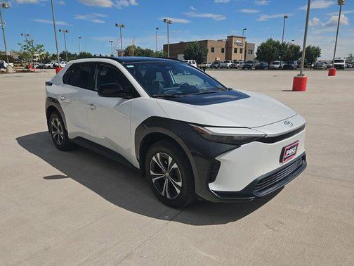 2024 Toyota bZ4X XLE