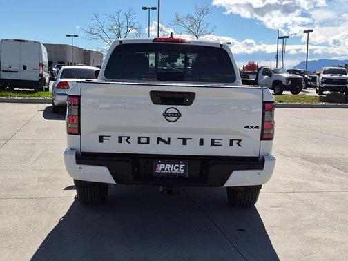 Glacier White 2026 Nissan Frontier SV