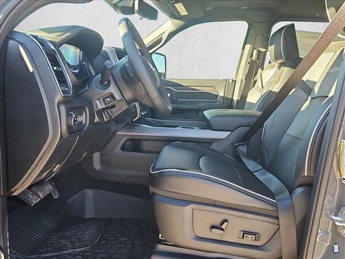 2026 RAM 3500 Laramie Crew Cab 4x4 8' Box