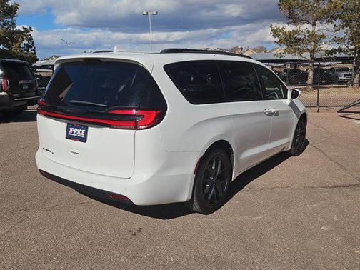2021 Chrysler Pacifica Touring