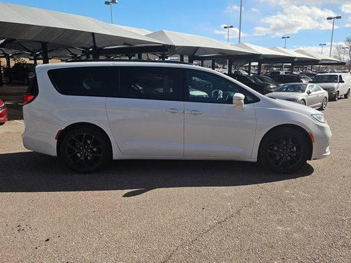2021 Chrysler Pacifica Touring
