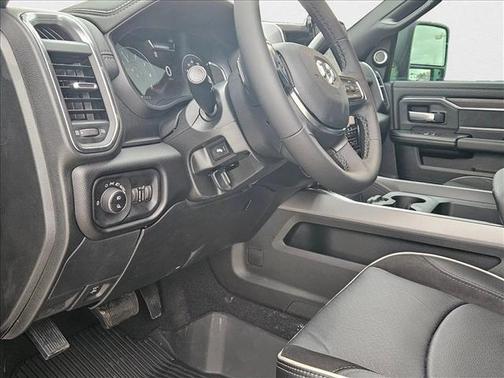2025 RAM 2500 Laramie Crew Cab 4x4 6'4' Box
