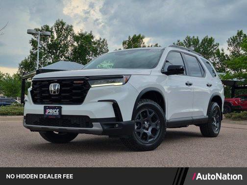 Platinum White Pearl 2025 Honda Pilot TrailSport