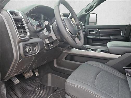 2026 RAM 2500 Big Horn Crew Cab 4x4 8' Box