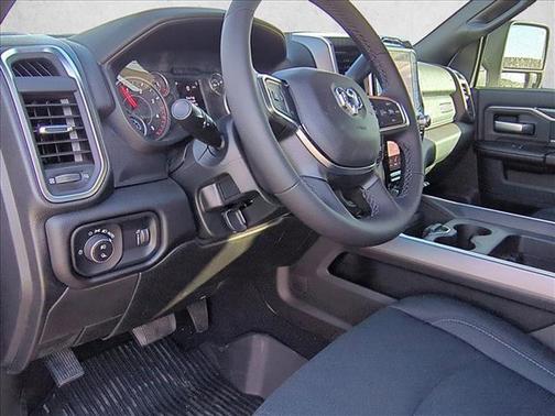 2026 RAM 3500 Big Horn Crew Cab 4x4 8' Box