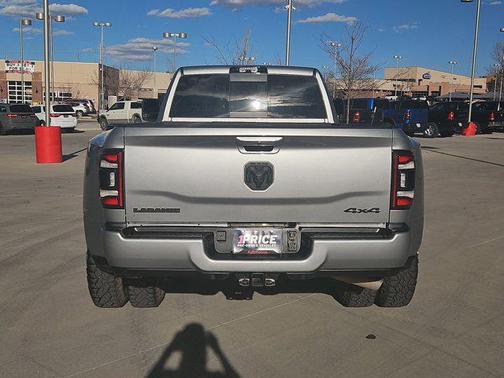 2024 RAM 3500 Laramie Crew Cab 4x4 8' Box