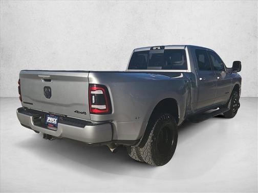 2024 RAM 3500 Laramie Crew Cab 4x4 8' Box