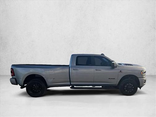 2024 RAM 3500 Laramie Crew Cab 4x4 8' Box