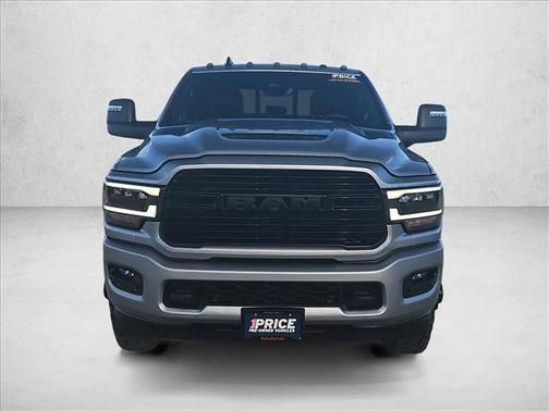 2024 RAM 3500 Laramie Crew Cab 4x4 8' Box