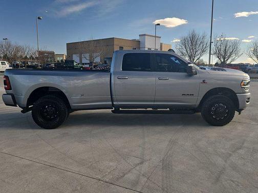 2024 RAM 3500 Laramie Crew Cab 4x4 8' Box